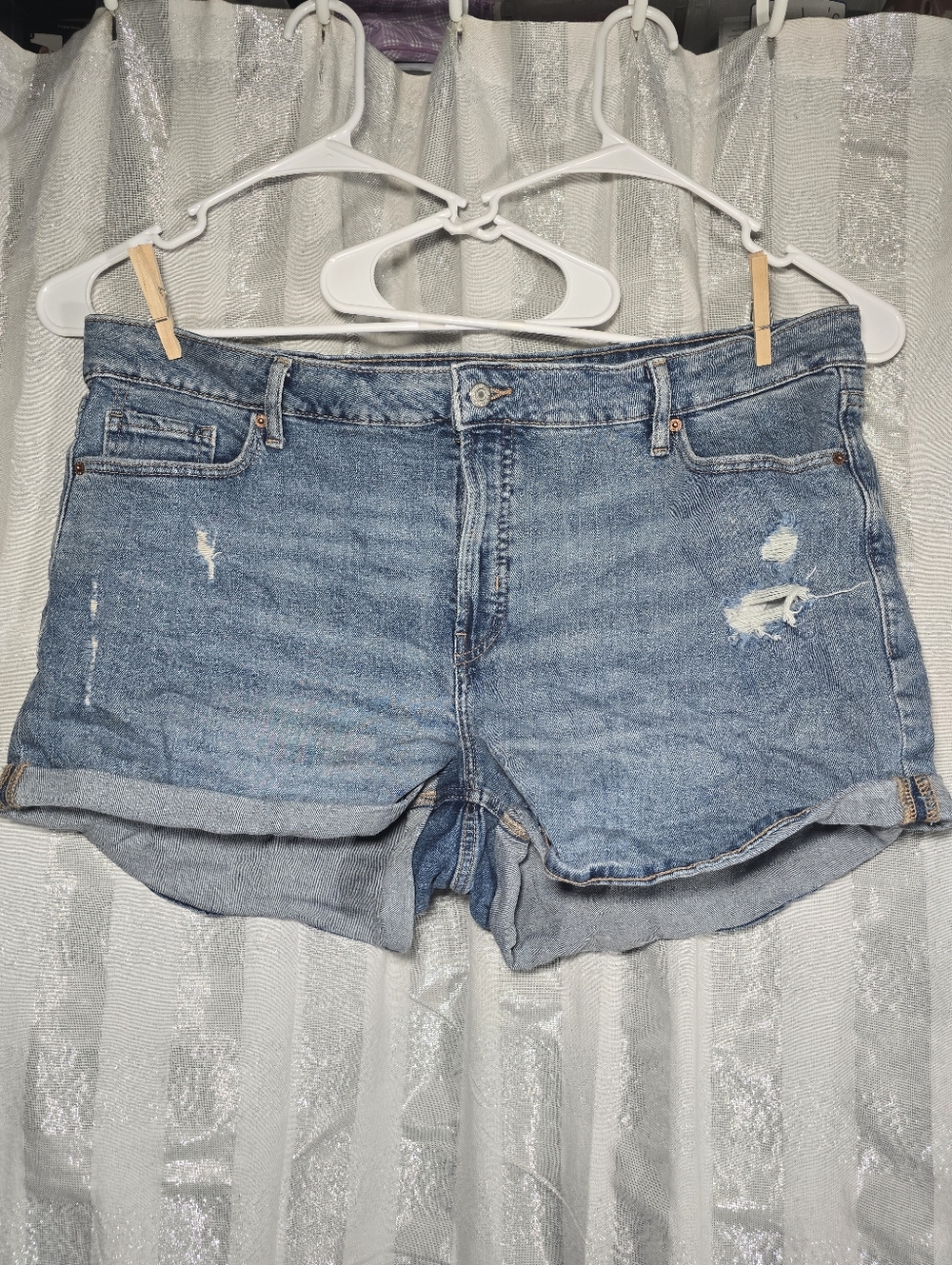 Blue Denim Women's Rolled-Hem Shorts